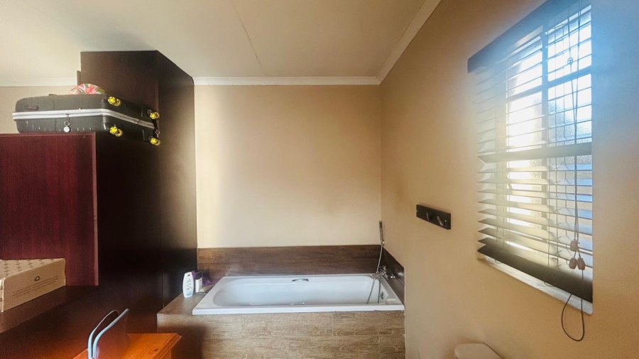 3 Bedroom Property for Sale in Vaalpark Free State